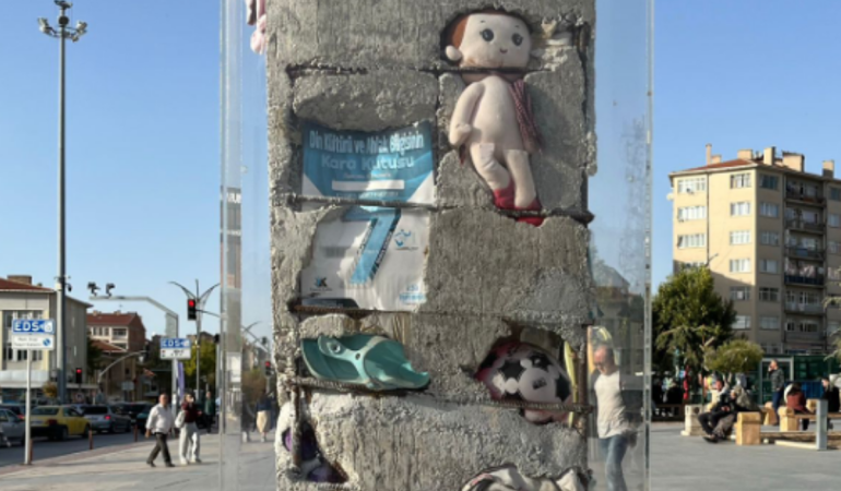 Hafiza-ve-Beton-6-Subat-Depremlerini-Hatirlamanin-Elestirisi-featured